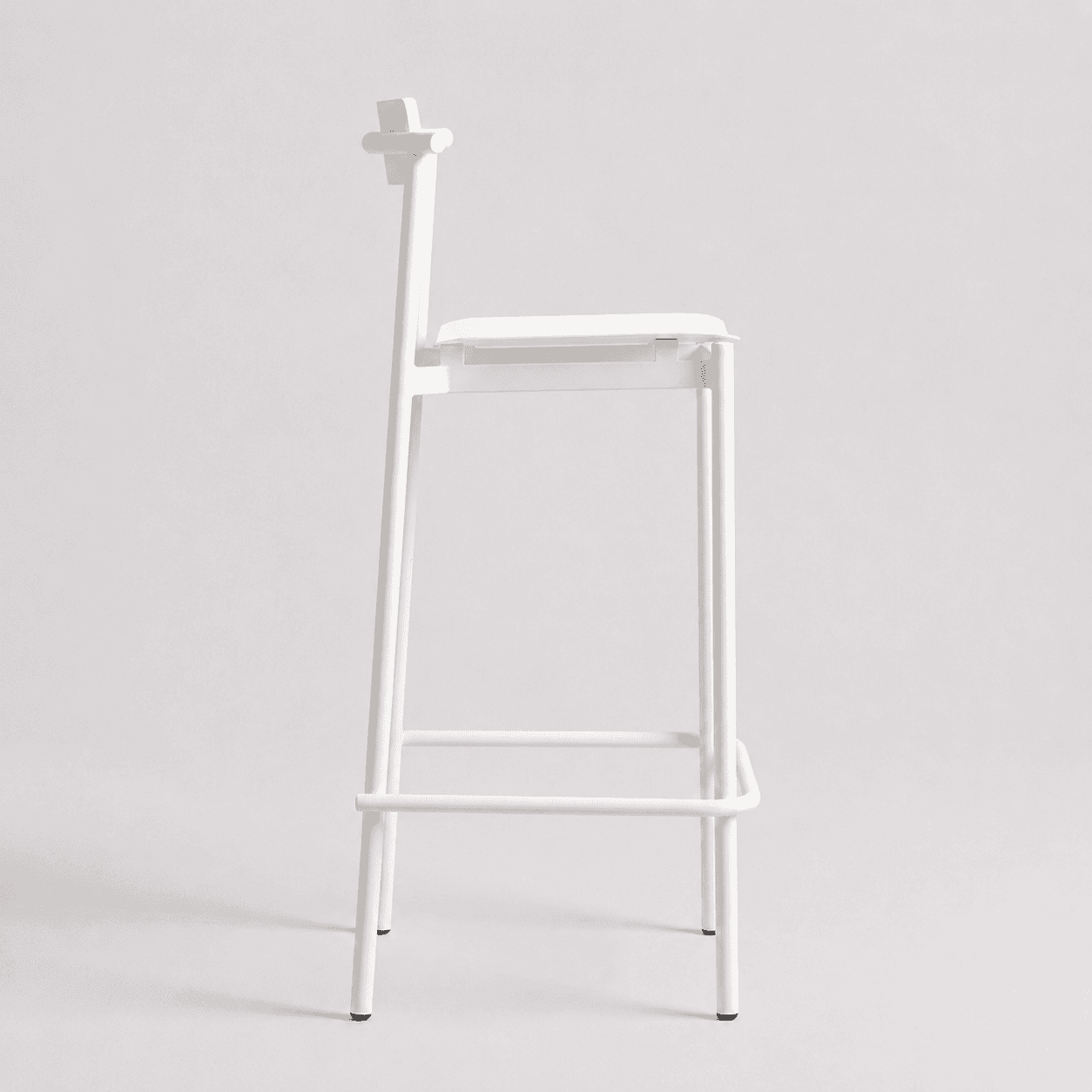 Banqueta de diseño para interiores y exteriores minimalistas.