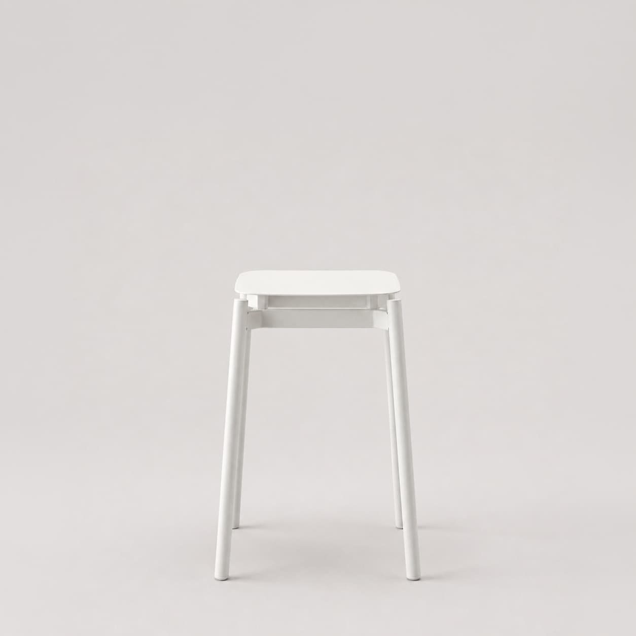 Stool Otto, banco bajo de diseño minimalista para interiores.